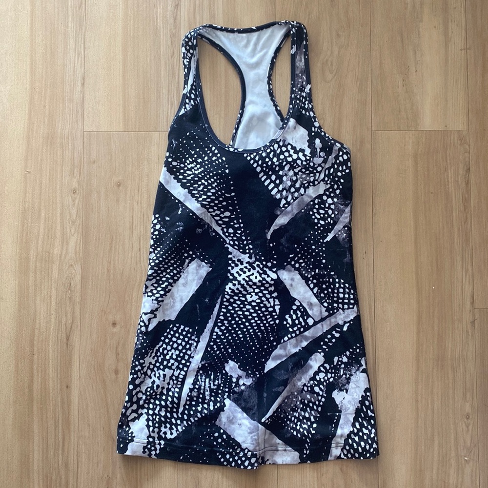 Lululemon tank